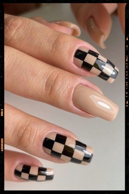 Checkered Nail Design Checkered Nail Art, Nails Checkered, Black Almond Nails, Checkered Nails, Fancy Nail Art, Grey Nail Designs, August Nails, Plaid Nails, Airbrush App