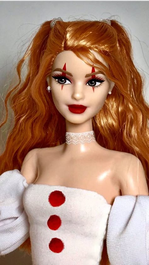 Barbie Asthetics, Barbie Face Paint, Red Hair Barbie, Halloween Barbie, Kawaii Girl Drawings, Realistic Barbie, Creepy Baby Dolls, Pelo Cafe, Barbies Pics