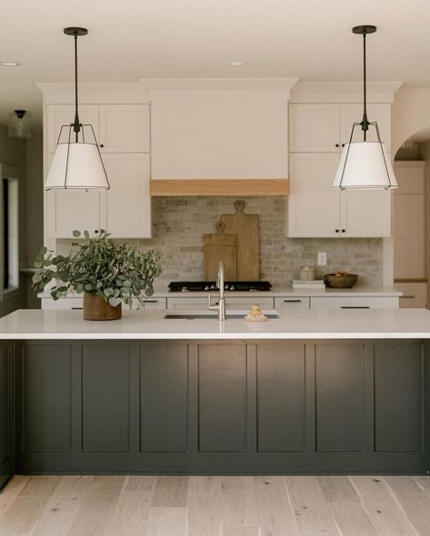 Jill Rolling (@blackbirchhomes) • Instagram photos and videos Diy Backsplash, Gorgeous Kitchens, Kitchen Inspiration Design, Black Hardware, Kitchen Style, Home Decor Kitchen, House Inspiration, A Kitchen, Kitchen Renovation