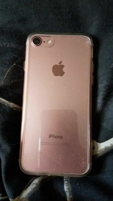 Iphone 7 Rose Gold, Rose Gold Aesthetic, Apple Iphone Accessories, Iphone Price, Motorcycle Clothing, Iphone Obsession, Gold Iphone, Gold Apple, Apple Phone Case