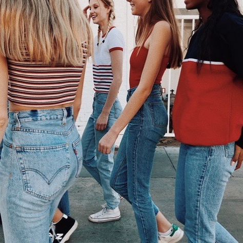 #brandyusa 2018 Aesthetic, Brandy Melville Aesthetic, Brandy Melville Outfits, Summer Grunge, High Wasted Jeans, High Waisted Jeans Vintage, Brandy Melville Usa, Grunge Look, Tumblr Fashion