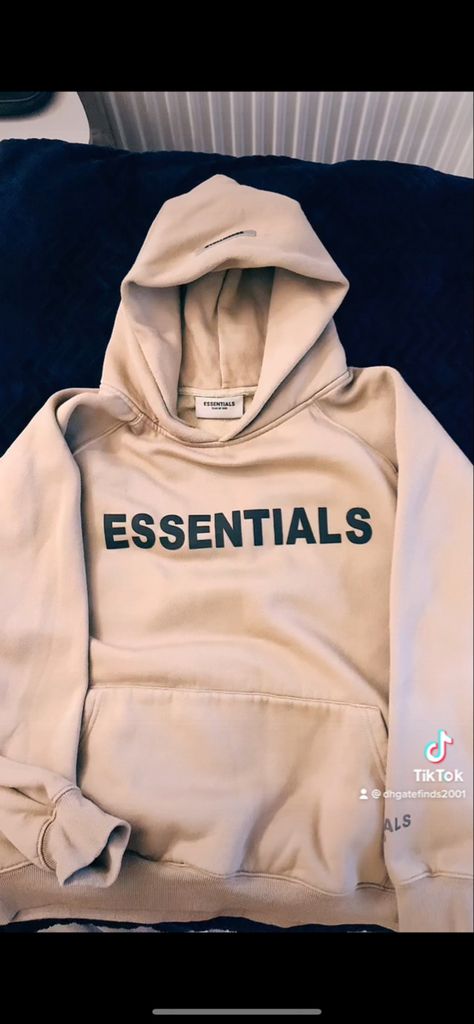 DHGate Essentials hoodie, brown Tiktok Hairstyles, Essentials Fear Of God, Hairstyles Aesthetic, Essentials Hoodie, Fear Of God, Shopping Hacks, Ootd Fashion, Travel Essentials, Make Your Day