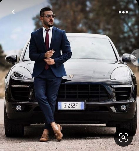 Poses With Car, Men Cars Photography, Business Man Photography, Prom Photography Poses, Car Pose, Senior Boy Photography, Car Shoot, Men Poses, Groom Photoshoot