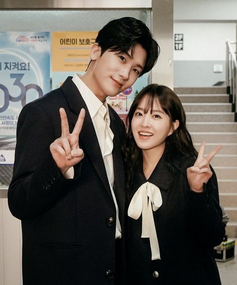 Park Hyungsik Strong Woman, Strong Woman Do Bong Soon, Young Park, W Two Worlds, Han Hyo Joo, Park Bo Young, Seo In Guk, Romance Series, Strong Girls