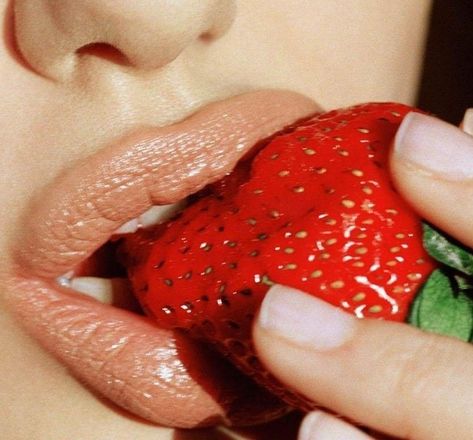 Fruit Shoot, Strawberry Summer, Forbidden Fruit, Fruit Photography, People Eating, Eat Fruit, 인물 사진, Strawberries And Cream, Angelina Jolie