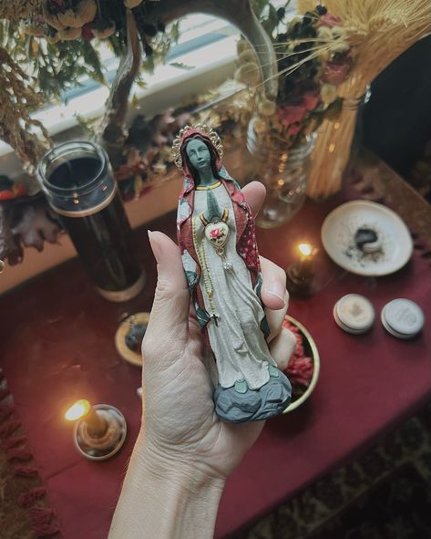 I’m giving away my altar top!🕯️ In addition to a few of my favorite handmade items, including your choice of folk Mary statuette (the Lady pictured is a current favorite—sage with a pomegranate coat), cloth prayer card kit, Mary Magdalene ritual balm, and loose incense blend, you’ll also receive an altar cloth, heat-proof dish and supply of charcoal, small collection of traditional cards, (dried) flower arrangements, black 7-day candle, bunch of charm candles, gold offering dish, flower agat... Mary Altar, Loose Incense, Mary Magdalene, Altar Cloth, Dried Flower Arrangements, Prayer Cards, Card Kit, The Lady, Black 7