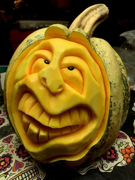 Sculpted Pumpkin Faces, Pumpkin Face Carving, Pumpkin Sculpting, Pumpkin Sculpture, Halloween Chalkboard, Pumkin Carving, Halloween Pumpkin Carving Stencils, Biggest Pumpkin, Amazing Pumpkin Carving