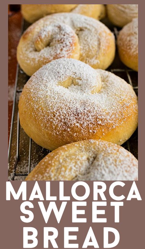 Breakie Ideas, Mallorca Bread, Peach Bread, Bread Sweet, Homemade Breads, Powder Sugar, Vegan Bakery, Sweet Buns, Savory Bread