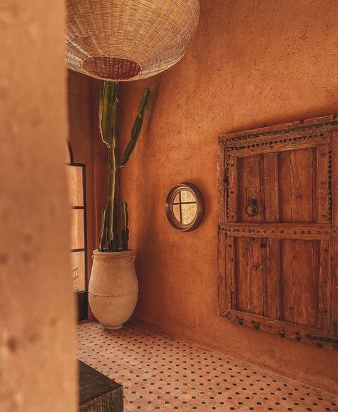 Exposed Adobe Interior Walls, Mexican Wall Colors Interior Design, Marrocan Interiors, Mexican Casita, Desert Interior Design, Morocco Interior Design, Terracotta Interior Design, Mexican Beach House, Morocco Interior