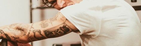 Style Header, Hot Characters, Harry Styles Aesthetic, Harry 1d, Twitter Header Photos, Header Photo, Header Image, Twitter Layouts, Twitter Headers