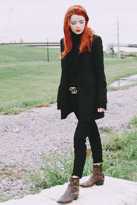 Jane Aldridge Jane Aldridge, Fashion Icons, Style Crush, Cozy Fall, Winter Style, Wearing Black, Her Style, Look Fashion, Redheads