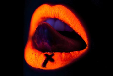 lips Neon Lips, Orange Lips, Dark Lipstick, Orange Aesthetic, Futuristic Art, Hot Lips, Neon Glow, Lip Art, Beautiful Lips