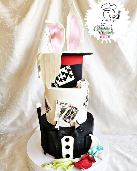 Magician Cake, Magic Party Theme, Magic Birthday Party, Interesting Cakes, Carnival Magic, 7 Cake, Magic Birthday, Sugar Bread, Magic Theme