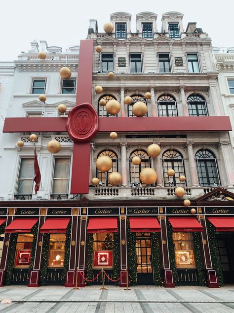 London Christmas Lights, Boutique Aesthetic, London Walking Tours, London Nightlife, London Cityscape, Aesthetic London, London Dreams, Best Christmas Lights, Holiday Icon