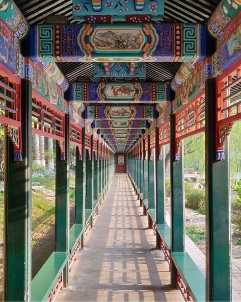 Summer Palace Beijing, The Summer Palace, Ancient Korea, Chinese Palace, China Travel Guide, Ancient Chinese Architecture, Beijing Travel, Temple Of Heaven, Palace Interior