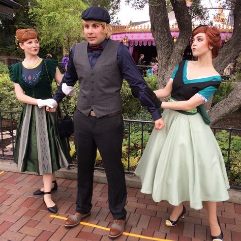 Ashlynne Dae [as Anna], Quentin Garzón [as Kristoff] & Michelle Sligar [as Anna] (Cosplay by AshlynneDae, QuentinGarzon @Instagram & LifeOfShel @Facebook) #Frozen #DapperDay Kristoff Disneybound, Anna Cosplay, Dapper Day Outfits, Frozen Cosplay, Anna Kristoff, Disney Bound Outfits, Dapper Day, Disney Cosplay, Couples Costumes