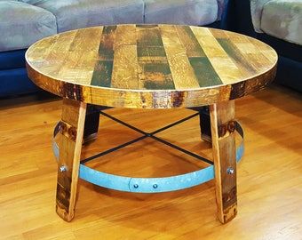 Wood Barrel Ideas, Wine Barrel End Table, Barrel Stave Projects, Barrel End Table, Bourbon Barrel Decor, Fall Rustic Decor, Western Rustic Decor, Wooden Spool Ideas, Stave Projects