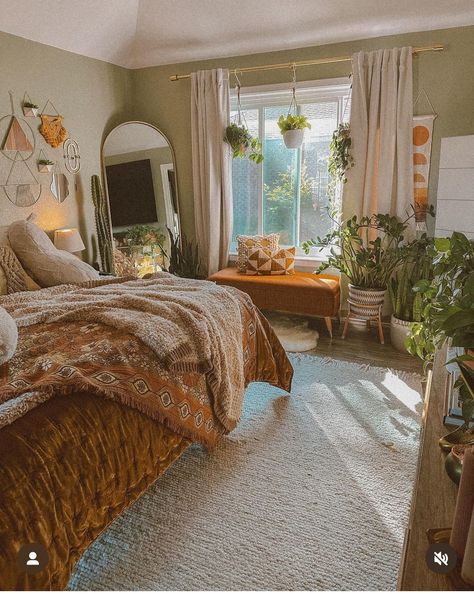 Granola Girl Bedroom, Granola Bedroom, Future Apartment, Boho Room, Granola Girl, Main Bedroom, Boho Bedroom, Bedroom Inspo, House Inspo