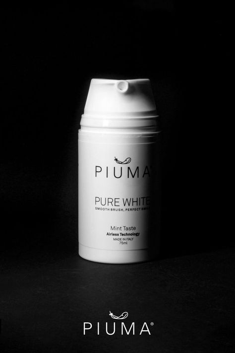 PURE WHITE is an efficient antioxidant and protective toothpaste. It cleans teeth in-depth, preventing plaque buildup and cavities, thanks to the action of fluoride. #PiumaCare #OralCare #Toothbrush #HealthyTeeth #OralHealth #OralHygiene #MadeinItaly #OralBeautyCare #Toothpaste #Productdesign Perfect Smile, Healthy Teeth, Oral Hygiene, Teeth Cleaning, Light Painting, Oral Health, Talenti Ice Cream, Oral Care, Cavities