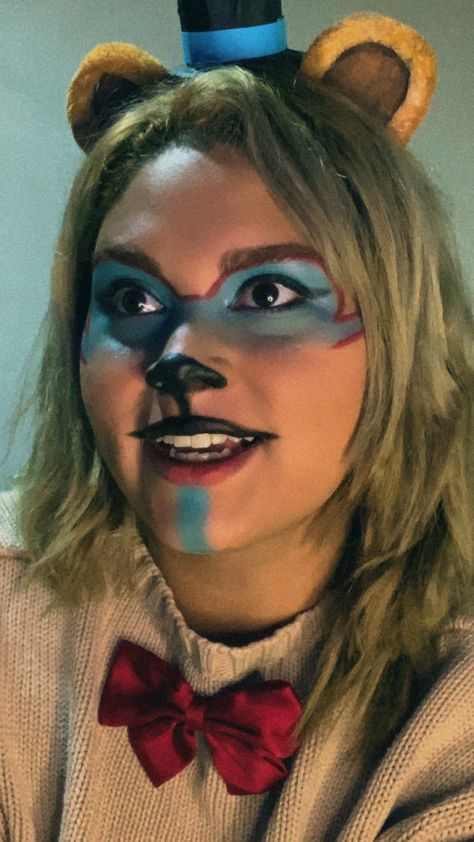 Fnaf - Glamrock Freddy Glamrock Freddy Makeup, Fnaf Face Paint, Freddy Makeup, Fnaf Makeup, Glamrock Freddy, Face Painting Easy, Painting Easy, Cosplay Ideas, Best Cosplay