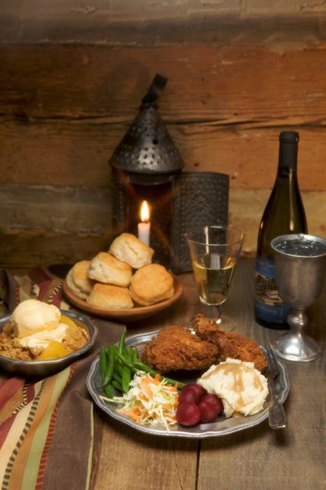 Tavern Core Aesthetic, Tavern Astethic, Tavern Wench Aesthetic, Tavern Core, Fantasy Tavern Aesthetic, Old Tavern Aesthetic, Tavern Aesthetic Medieval, Forest Tavern, Tavern Aesthetic Medieval Food