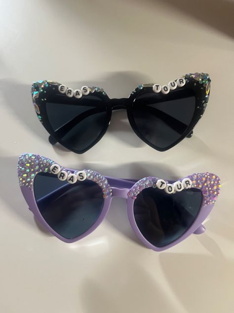 Eras Tour Sunglasses Reputation, Eras Tour Glasses Diy, Speak Now Gift Ideas, Taylor Swift Glasses Diy, Taylor Swift Outfits Concert Speak Now, Taylor Swift Concert Accessories, Bedazzled Sunglasses Diy, Taylor Swift Outfits Concert Lover, Taylor Swift Heart Glasses