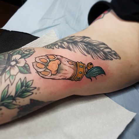 Gefällt 768 Mal, 3 Kommentare - Aimee Bray (@aimeebrayart) auf Instagram: „Got to do this little cat paw for @holyghost_tattooer at @blue_cardinal_tattoo . Thankyou 😘💕“ Tiger Claw Tattoo, Claw Tattoo, Cardinal Tattoo, Cardinal Tattoos, Believe Tattoos, Tattoo Filler, Rabbits Foot, Paw Tattoo, Rabbit Tattoos