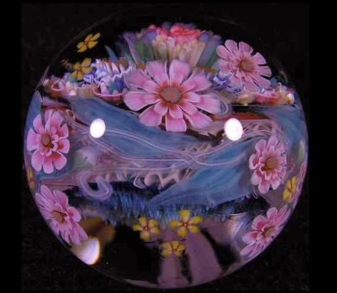 Tomomi Handa & Rose Roads ~Exquisite Sunrise Round Profile Picture, Dandelion Paperweight, Round Profile, Profile Pictures Instagram, Encaustic Art, Fused Glass Art, Glass Marbles, Instagram Highlight Icons, Bellini