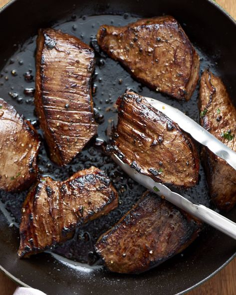 Balsamic glazed steak tips Steak Tips And Mushrooms, Recipes With Steak, Glazed Steak, Potatoes Skillet, Seared Salmon Recipes, Skirt Steak Recipes, Steak Tips, Butter Steak, Easy Steak