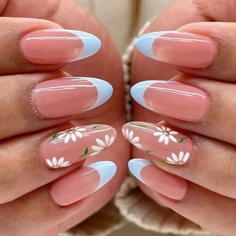 Nail Tip Designs, French Tip Nail Designs, Cute Simple Nails, Daisy Nails, Easy Nails, French Tip Acrylic Nails, Simple Acrylic Nails, French Nail Designs, French Acrylic Nails