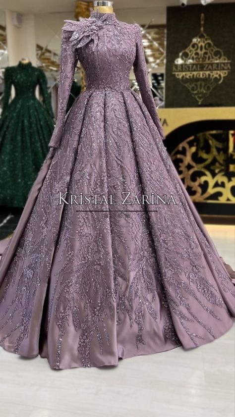 Engagement Gowns Indian Brides Outfit, Gawon Design, Engagement Gowns Elegant, Event Advertisement, Gown Dress Party Wear, Reception Gowns, Engagement Gowns, Party Wear Gowns, Bridal Lehenga Designs