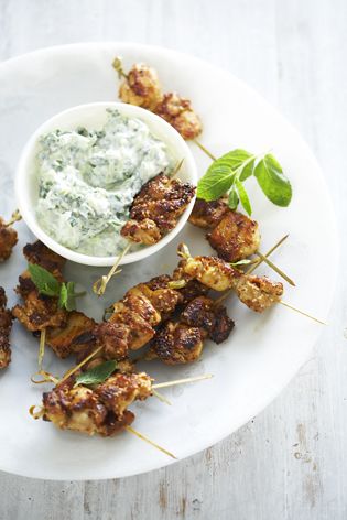 Jalepeno Dip Recipes, Garam Masala Chicken, Jalapeno Dip Recipes, Jalapeno Dip, Chicken Skewer Recipe, Roasted Jalapeno, Spiced Chicken, Healthy Chicken Breast, Skewer Recipes