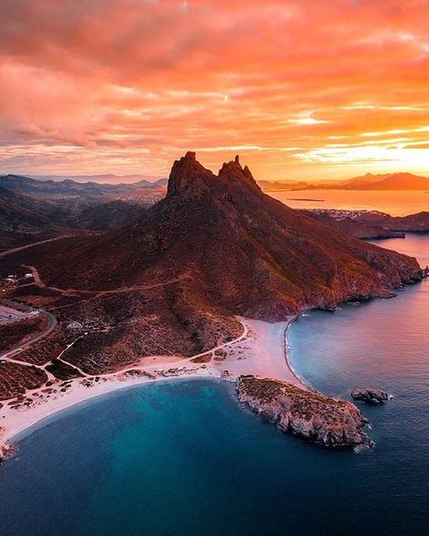 Mexico sorprendente 💓🇲🇽 on Instagram: “San carlos, sonora un destino de belleza inigualable!! El desierto y color turquesa del mar son increíbles! 💙😍 . . . . Es considerada la…” World Of Wanderlust, Travel Van, Unisex Bracelets, Accessories Handmade, Contemporary Jewellery, Modern Earrings, Travel Goals, Wanderlust Travel, Stackable Rings