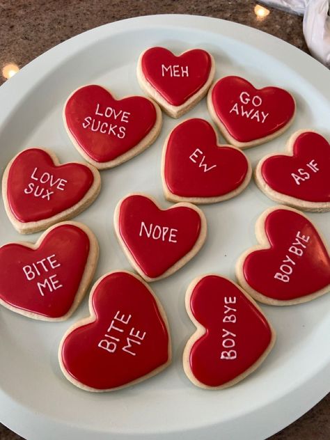 Valentine Sugar Cookie Ideas, Funny Valentines Day Cookies, Anti Valentines Day Cookies, Funny Decorated Cookies, Valentines Day Cookies Decorated Simple, Funny Valentines Cookies, Funny Sugar Cookies, Cookies For Boyfriend, Cookie Decorating Valentines