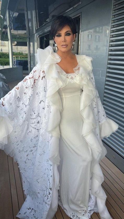 Kris Jenner Outfits, Green Floral Gown, Kris Jenner Style, Lace Kaftan, Italian Trip, Celebrity Instagram, Event Hair, Kaftan Designs, A Line Maxi Dress