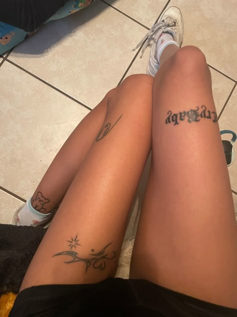 Tattoo Behind Thigh Women, Y2k Leg Tattoos, Small Tattoos On Leg, Grunge Tats, Inner Elbow Tattoos, Lower Leg Tattoos, Earthy Tattoos, Geek Tattoo, Scary Tattoos