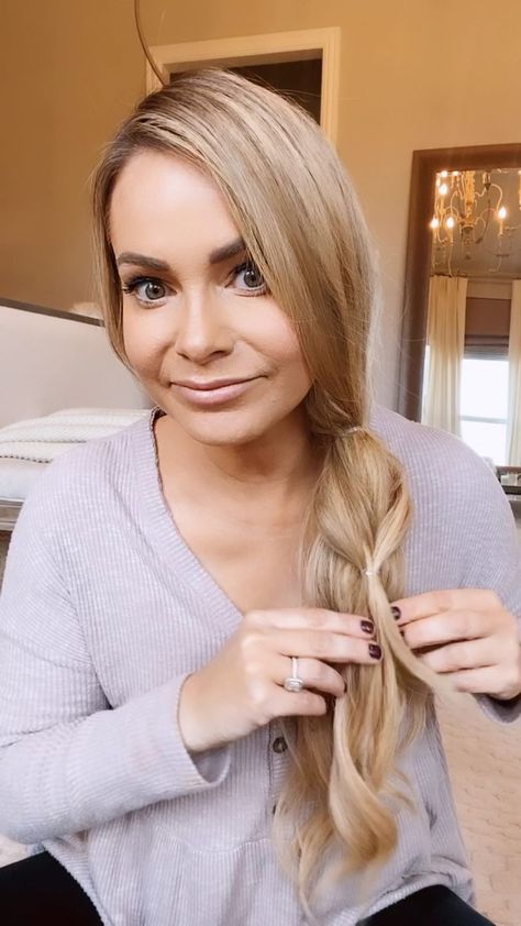 mytexashouse on Instagram: Here is my quick and easy faux fishtail braid tutorial that many of you had requested! I know this isn’t my typical content...but since we… Faux Fishtail Braid Tutorials, Fake Fishtail Braid, Faux Fishtail Braid, Faux Fishtail, Fishtail Braid Tutorial, Easy Fishtail Braid, Faux Braid, Fish Tail Side Braid, Faux Braids