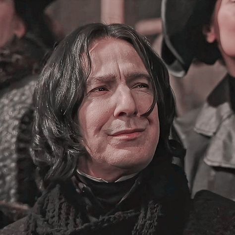 Severus Snape Icon, Hogwarts Station, Severus Snape Aesthetic, Severus Sneep, Magic Memes, Alan Rickman Snape, Severus Snape Fanart, Professor Severus Snape, Alan Rickman Severus Snape