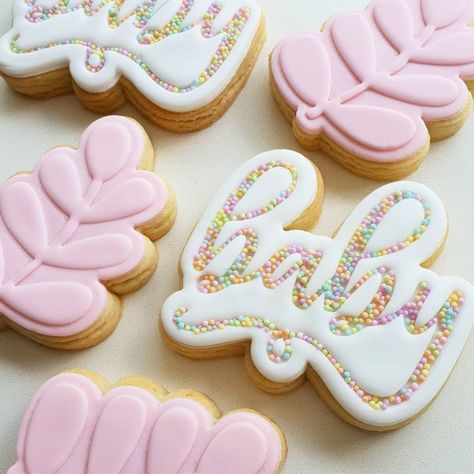 Sprinkle Decorated Cookies, Baby Sprinkle Cookies Girl, Baby Sugar Cookies Decorated, Fondant Decorated Cookies, Girly Sugar Cookies, Baby Girl Cookies Decorated, Baby Sprinkle Cookies, Cute Baby Shower Cookies, Fondant Cookies Ideas