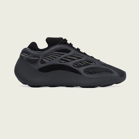 @solebox on Instagram: “adidas YEEZY BOOST 700 V3 ALVAH | US 7.5 – 11.5 | 200 € | Available from April 11th online only via solebox.com . On April 11th a new…” Instagram New York, Jordan Yeezy, Sneakers Addict, Boots And Sneakers, Yeezy Boost, Adidas Yeezy, Adidas Yeezy Boost, Sneaker Head, Air Max Sneakers