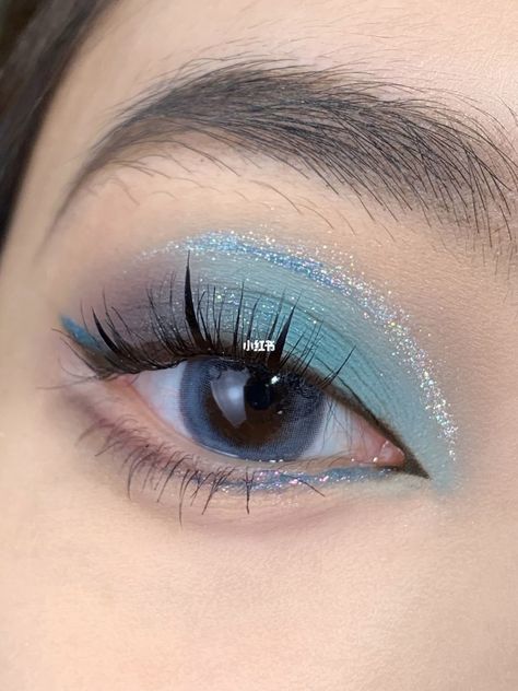 Makeup; eyeshadowlook; makeup inspo; Makeup idea; douyin; cbeauty; natural makeup; eyeshadow; blush; false eyelashes Blue Party Makeup Looks, Light Blue Fairy Makeup, Pastel Blue Makeup, Make Up Azul, Evening Wedding Makeup, Makeup Celeste, Sliver Makeup, Makeup Azul, Turquoise Makeup