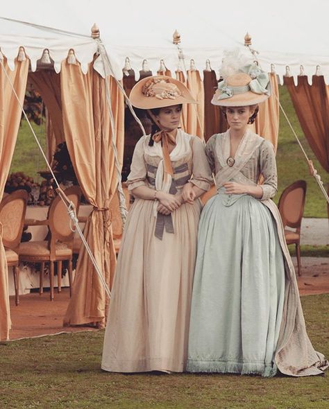 Period Dramas/ Fashion History on Instagram: “{The Duchess} Costumes designed by Michael O’Connor • #theduchess #michaeloconnor #perioddrama #perioddramas #dramas #historical…” Georgian Dress, 18th Century Dresses, 18th Century Dress, 18th Century Costume, 18th Century Clothing, Hayley Atwell, 18th Century Fashion, Costume Drama, Century Clothing