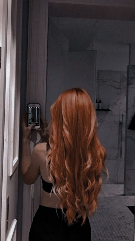 Clary Fray Hair, Clary Fairchild, Clary Fray, Ace Of Hearts, Twisted Series, Ginny Weasley, Redhead Girl, Dream Hair, Blackpink Fashion