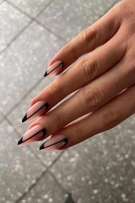 Love this Nail Inspo! Simple yet super classy! Centered black line & geometric half tips on a pink nude gel nail colour base, these gorgeous minimalist nails are so classy! Elegant, original & stylish, a great nail inspo for any occasion. Haven't tried this nail design yet, but I am super tempted to try this nail art & do a nail tutorial 😍 What do you think? Check NAB blog & Nail Tutorials for more nail designs, nail art, nail ideas & nail inspo 💅 #geometricnails #minimalistnails #chicnails Black And Nude Nails, Line Nail Designs, Nail Art Inspo, Designer Nails, Geometric Nail Art, Classy Nail Designs, Nude Nail Designs, Minimalist Nail Art, Nail Colour