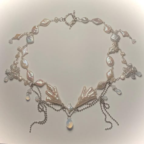 ˚ ༘ ♡ ⋆.˚ on Twitter: "ethereal necklace https://t.co/LloMyKzQcr" / Twitter No Ordinary Girl, Siren Aesthetic, Siren Core, Mermaid Accessories, Art Coquillage, Siren Mermaid, Mermaid Vibes, Mermaid Siren, Mermaid Core