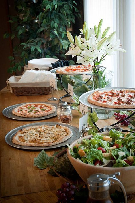 Gourmet Pizza Bars | Pizza bar ideas for your next party. #youresopretty Buffet Table Wedding Receptions, Wedding Reception Food Buffet, Pizza Wedding, Wedding Food Table, Reception Buffet, Buffet Wedding Reception, Pizza Buffet, Wedding Reception Dinner, Gourmet Pizza