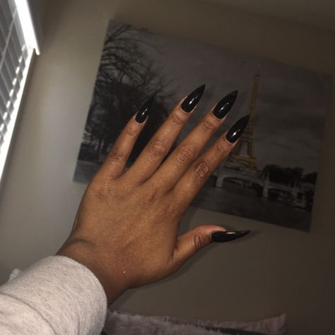 Black Stilettos Nails, Black Sharp Nails, Sharp Black Nails, Black Pointy Nails, Fall Stiletto Nails, Feminine Men Fashion, Feminine Men, Ballerina Acrylics, Ballerina Acrylic Nails