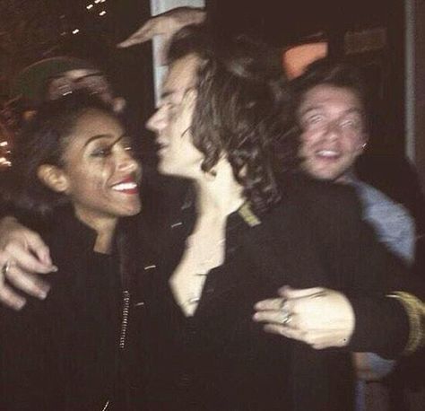 Interracial couples:) Harry Styles Birthday, Harry Styles 2015, Kelly Osbourne, Haikou, Harry Styles Pictures, Harry Styles Photos, Mr Style, Alexa Chung, Harry Edward Styles