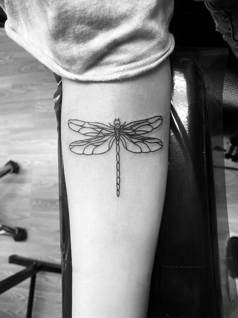 Illustrative Dragonfly Tattoo, Dragonfly Tattoo Thick Lines, Dragonfly Tattoo Line Art, Linework Dragonfly Tattoo, Damsel Fly Tattoo, Big Dragonfly Tattoo, Dragonfly Line Tattoo, Dragonfly Tattoo Forearm, Dragonfly Outline Tattoo