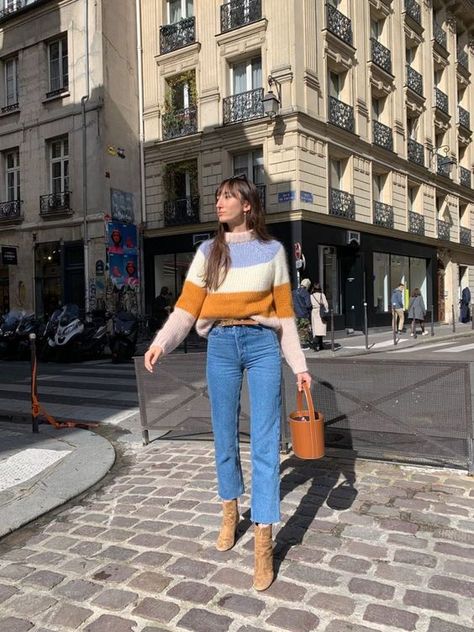 What To Wear In Paris | A Parisian Outfit Guide For Each Season Parisian Outfit, Parisian Outfits, Adrette Outfits, Parisian Look, Style Parisienne, Fest Outfits, Look Jean, Parisian Chic Style, Winter Mode